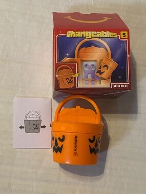 Boo Bot Changeables McDonald’s toy 2026 NEW